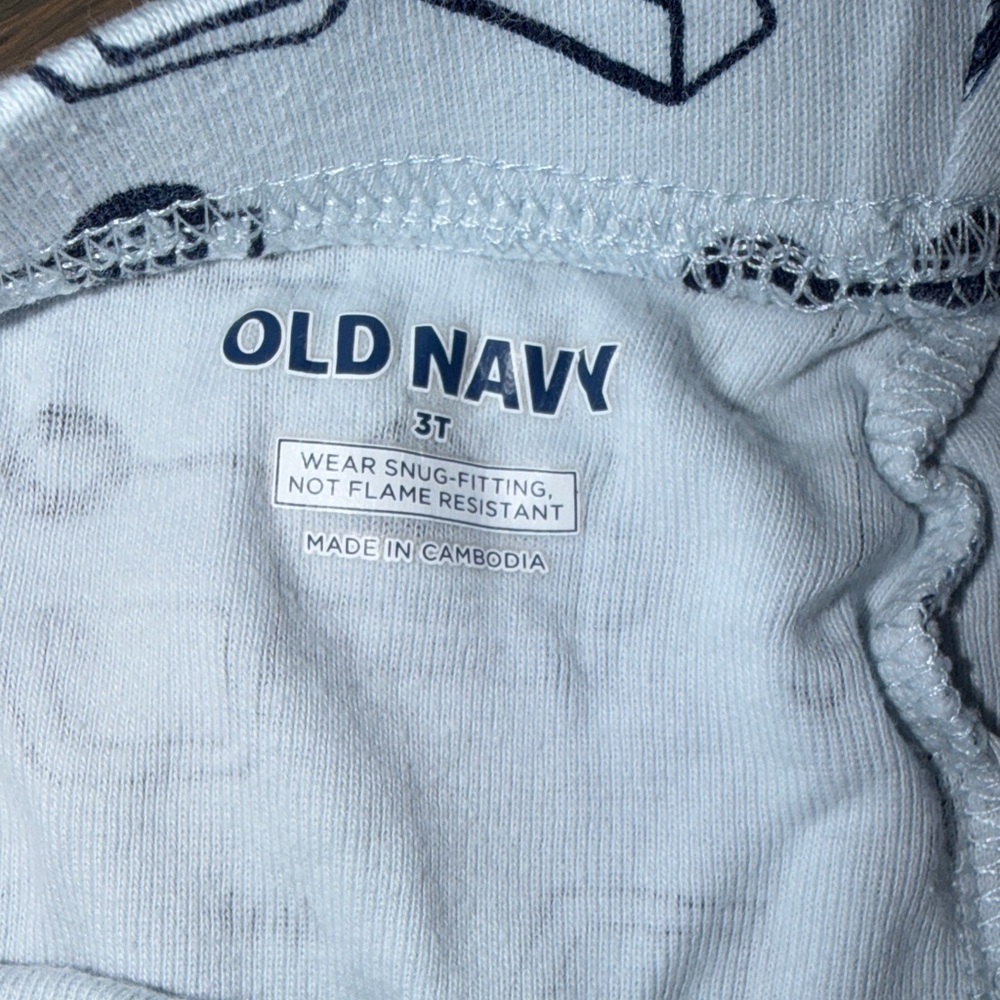 Old Navy Blue Construction Trucks Short Pajama Set | 3T - Picture 9 of 11